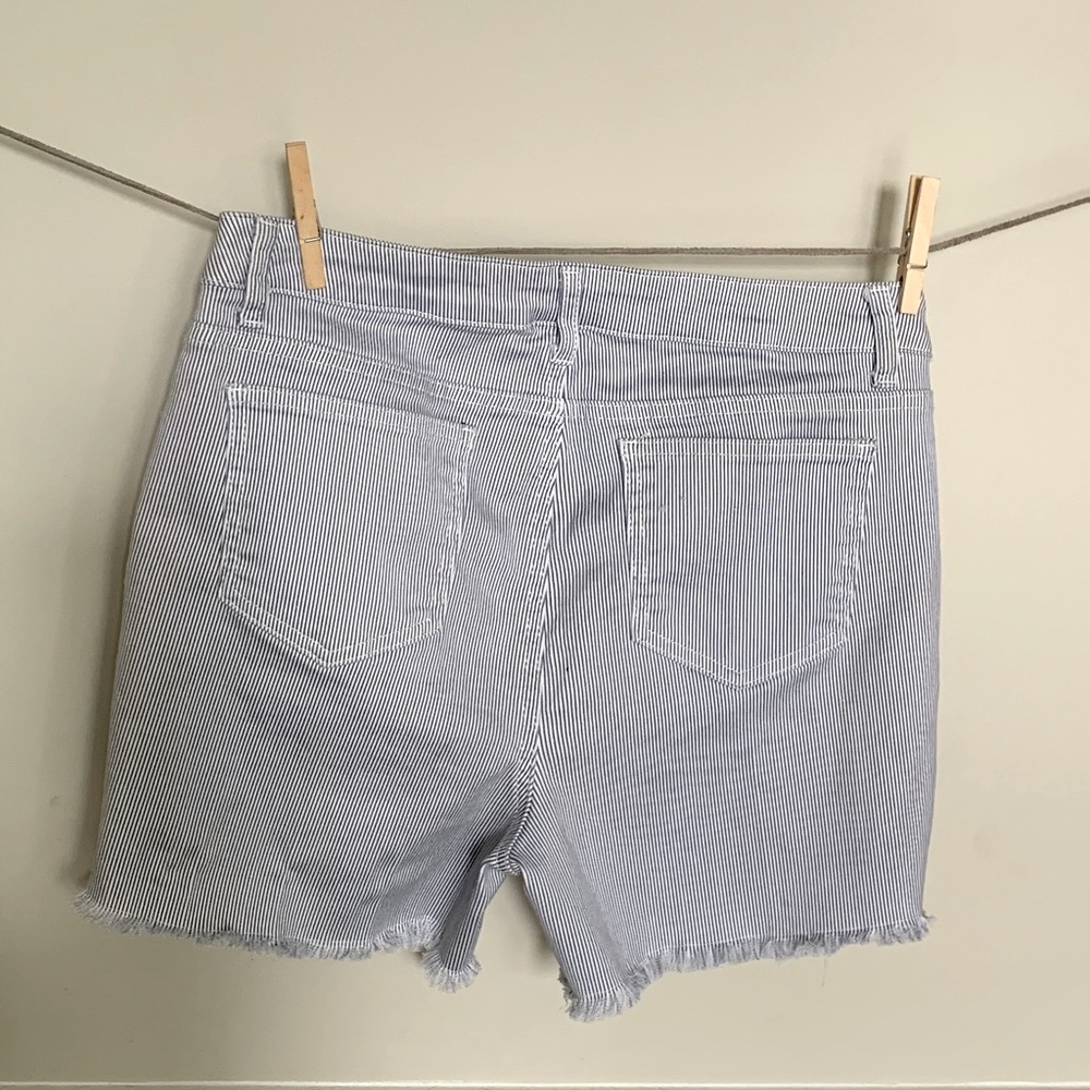 Needle & Cloth short - Picture 2 of 4